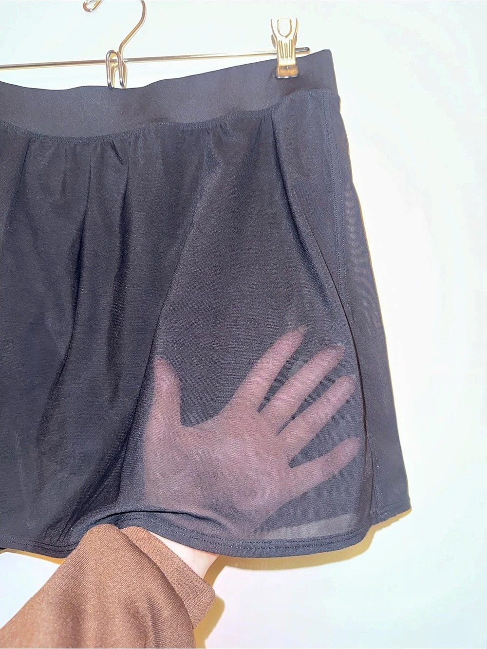 Alo Women's Mesh Mini Skirt Size Large Like New - Picture 5 of 6